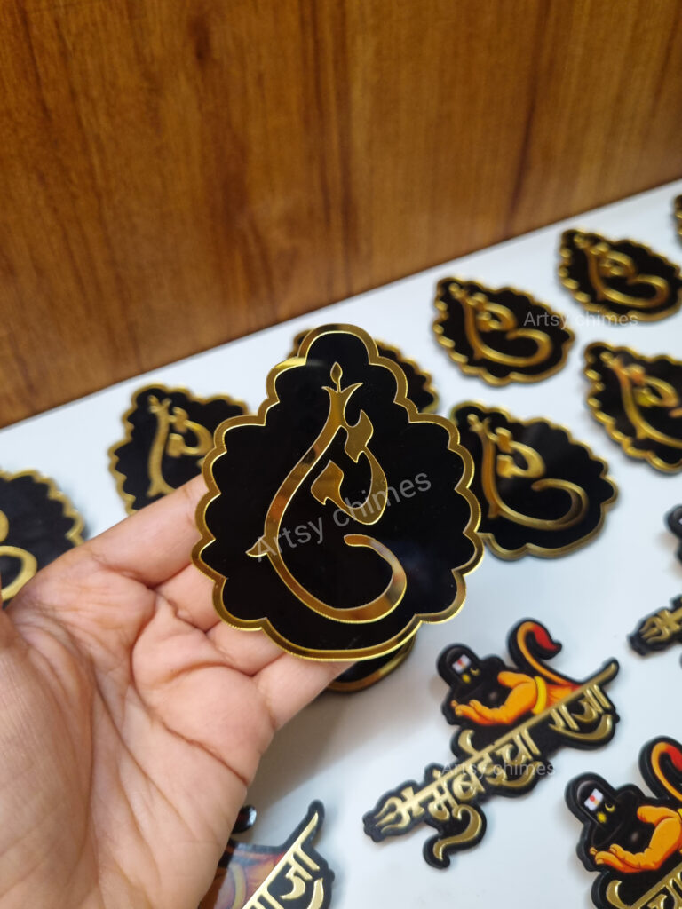 chinchpokli cha Chintamani Black Brooch Pin